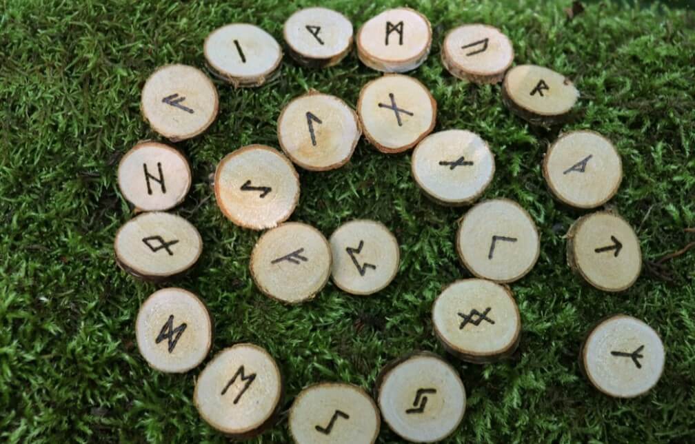 Runic Symbol for Love - Symbols for Different Kinds of Love